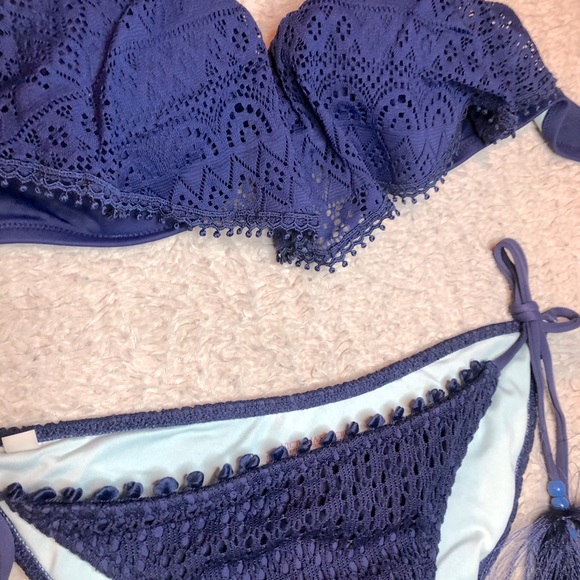 Victoria Secret strapless flounce bikini 34B/M - Picture 4 of 6